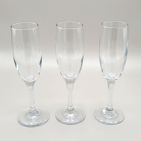Set of 3 Crystal Clear Champagne Flutes - Picture 1 of 3